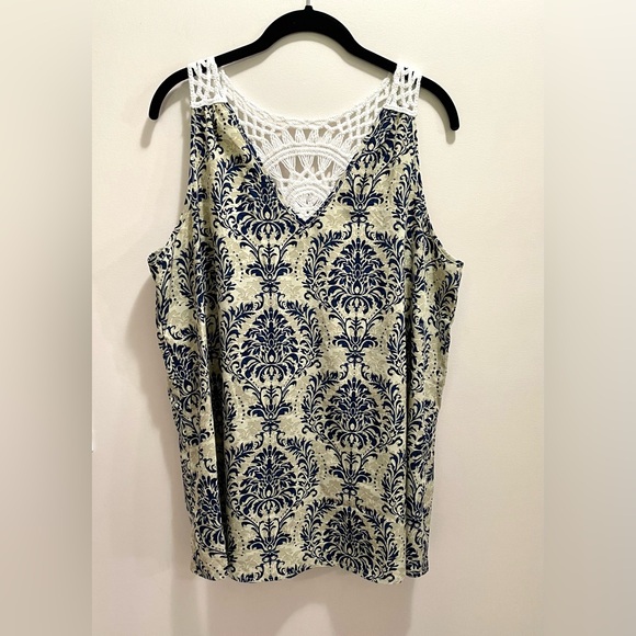 2/$20💕Size XL Bundle 🌟 - Picture 2 of 7